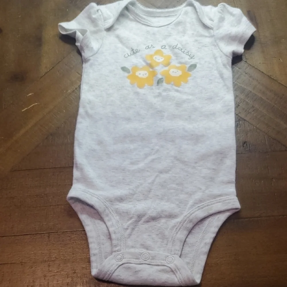 🐻 Carter's Light Gray Bodysuit with Orange Floral Print